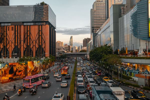 Comment atténuer la pollution sonore en ville : Stratégies efficaces à adopter ?