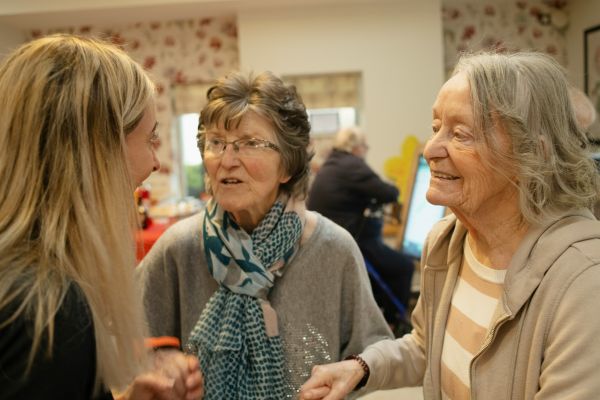 Comment établir des connexions familiales solides en ehpad