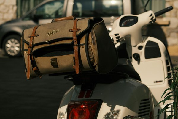 Le sac étanche moto : le compagnon idéal pour vos trajets